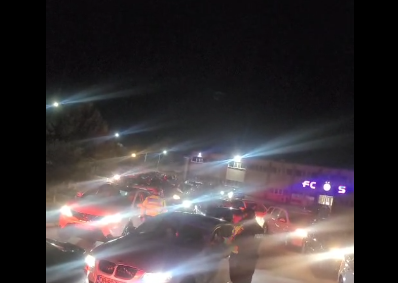 agitatie in apropierea bazei fcsb din berceni zeci de masini si motociclete posibile curse ilegale politia a intervenit 68ead072d6303