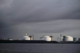 all operational us liquefied natural gas terminals have violated pollution limits says report 6901f3db50144