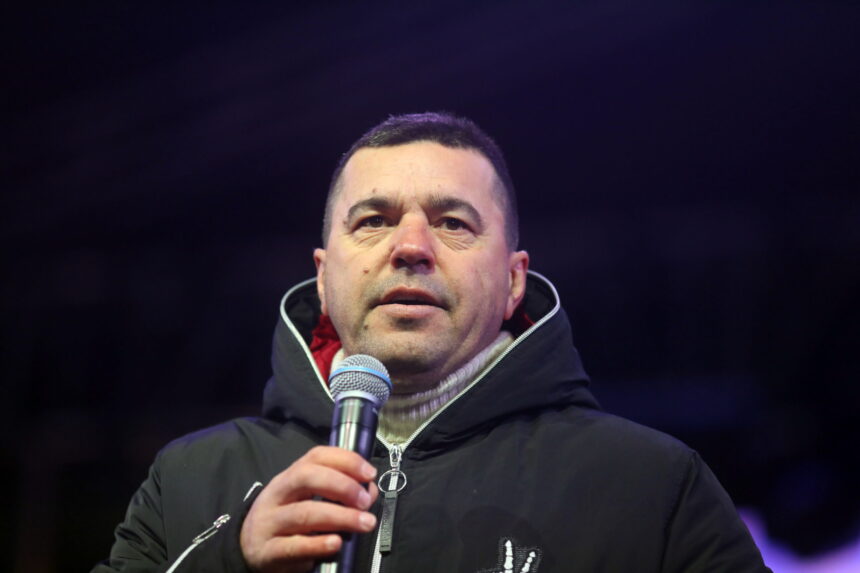 cosmin contra se intoarce in fotbal dupa o pauza de trei luni echipa pe care o va antrena va avea staff tehnic romanesc 68f0c6ba1d486