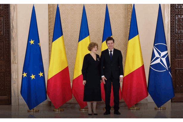 de azi romania are un nou vicepremier oana gheorghiu a depus juramantul in fata presedintelui premierului si consilierilor prezidentiali 690320d1a00eb