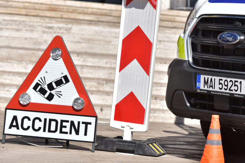 doua persoane ranite intr un accident intre o motocicleta si un autoturism in tulcea 68f5383170b93