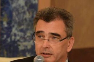 economistul aur guvernul a crescut pretul de 19 ori pentru contractul unei autostrazi scumpirea jumatate de miliard de lei 68e8b4cd3081a