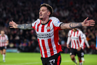 fotbalistul roman de la psv dennis man inclus in echipa etapei a 3 a din liga campionilor 68fa604857918