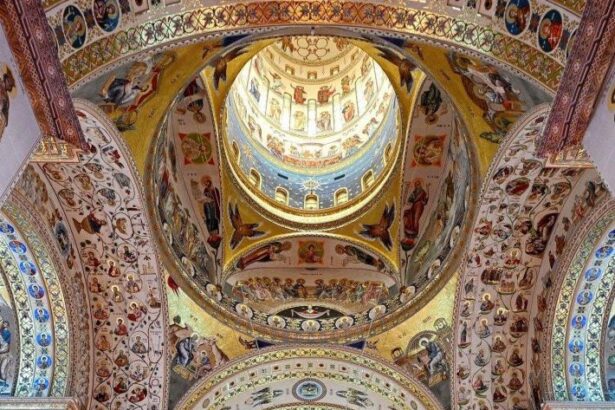 frumusetea care salveaza lumea vasile banescu despre sfintirea iconografiei catedralei ceea ce ne salveaza din cenusiul cotidianului este frumusetea 68fce2e3224ec