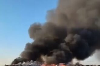 incendiul de la depozitul de deseuri din prahova pompierii intervin cu 7 autospeciale 68fb1783e2249