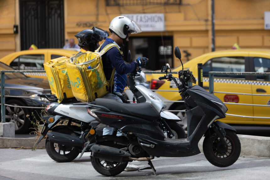 incident in capitala un barbat i a furat scuterul si banii unui livrator etiopian 68e8de798747b