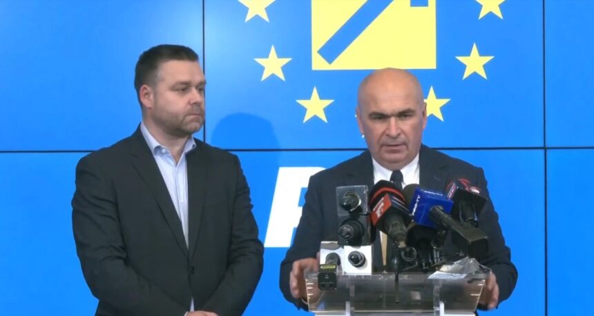 intr un mesaj plin de greseli de scriere mana dreapta a lui bolojan spune ca vrea referendum ca sa transeze problema pensiilor speciale 68f6890361e1b