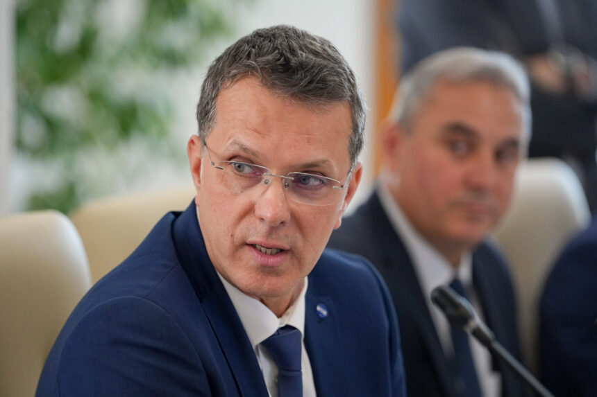 ionut mosteanu declara ca romania se inarmeaza ca sa sprijine ucraina rusia nu o sa atace un stat nato dar ucraina e in razboi 68efd434e5e95