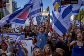 israelis and palestinians celebrate as truce brings hope of era of peace 68ed7b303d59e
