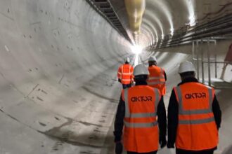 ministrul transporturilor si infrastructurii si directorul general cfr sa au vizitat santierul feroviar de la apata cata comunicat 68f14e2b4ce93