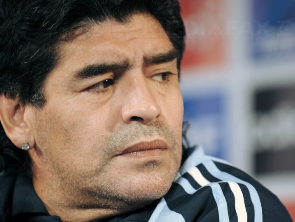 mostenitorii lui diego maradona lanseaza o gama de produse oficiale sub marca maradona 68f759a035541