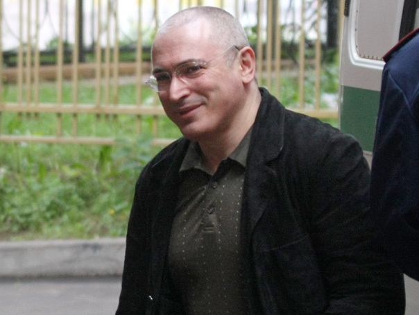 oligarhul rus exilat putin i a transmis lui trump semnalul ca este pregatit pentru un acord cu ucraina 68f4b4ecbaeda