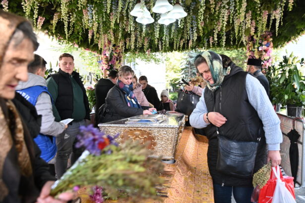 pelerinajul de la iasi 36 de persoane au avut nevoie de ajutor medical 68eb4de62e2f7