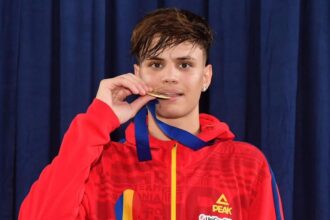 scrima stefan popa a cucerit aurul la napoli 68ede0fe6b716