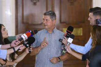 sorin grindeanu singur in cursa pentru sefia psd de ce s a retras titus corlatean 68ecaf1da5107