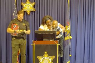 three year old michigan boy saves mothers life with quick thinking after she has seizure 68f2103ccdc5e