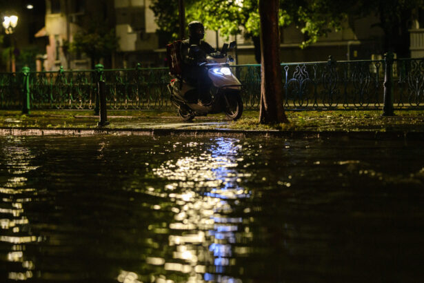 trafic deviat pe dn2a din cauza inundatiilor ploile torentiale au provocat pagube in judetul constanta 68e600e81703f