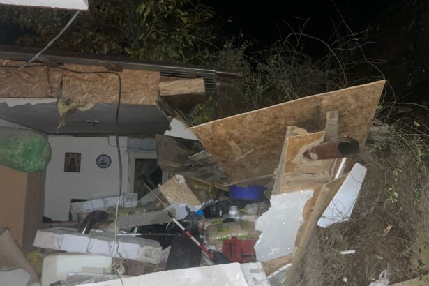 tulcea sase persoane intre care un bebelus evacuate un mal de pamant s a prabusit peste o casa 690265eb6d00c