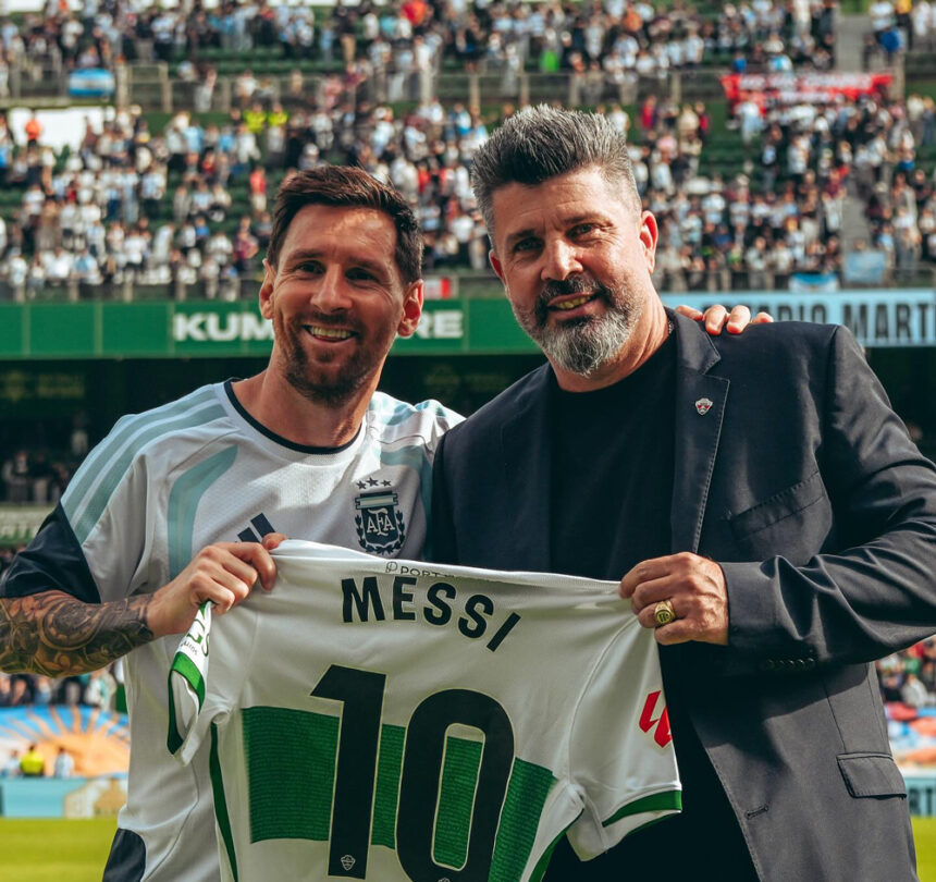 30 000 de spectatori prezenti la antrenamentul nationalei de fotbal a argentinei messi omagiat de clubul elche cf 6915ea35dac36