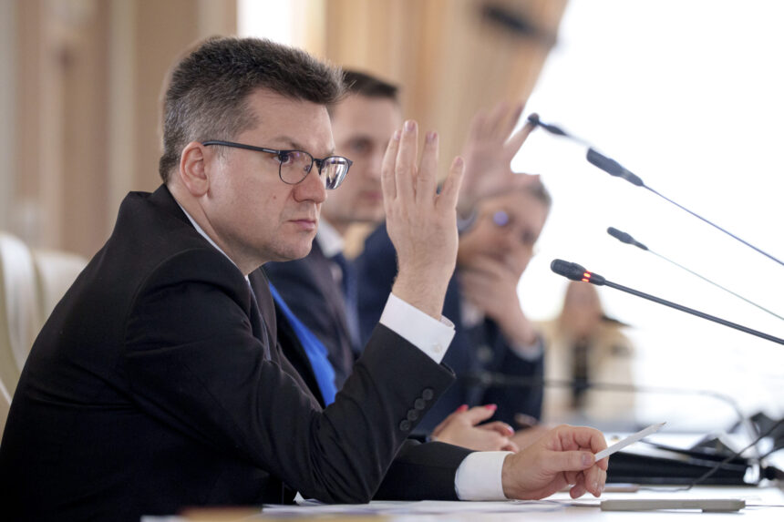 aur contesta la ccr propunerile pentru tvr si radio vocea suveranistilor a fost calcata in picioare plangerea ajunge in noaptea asta la ccr 691b92a3e6073