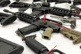 captura record de arme si munitii in chisinau acestea erau ascunse in pereti 690a0f918b17d