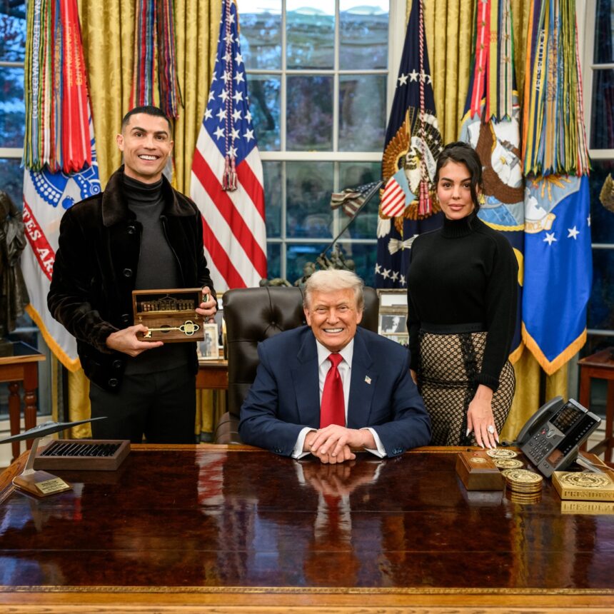 ce cadou a primit cristiano ronaldo de la donald trump in vizita sa la casa alba 69200a54c7827