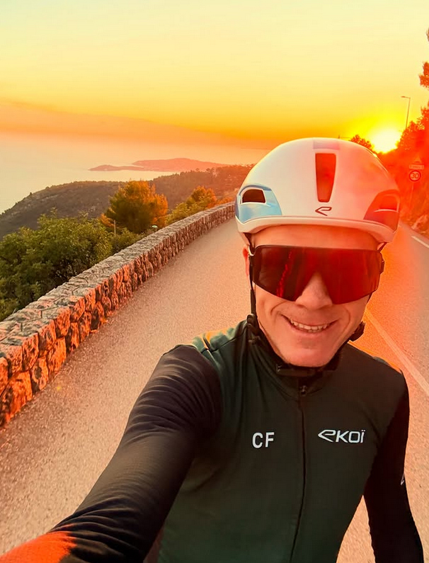 chris froome castigator de 4 ori in turul frantei revine pe bicicleta dupa accidentul din vara 6927113d9528d