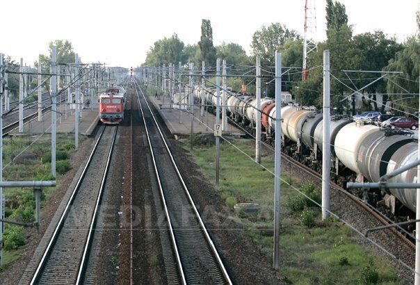 circulatie feroviara data peste cap intre brasov si vladeni un tren de marfa s a defectat si a ingreunat circulatia a doua trenuri de calatori pasagerii asteapta reluarea curselor 690f9aab5f094