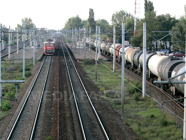 circulatie feroviara data peste cap intre brasov si vladeni un tren de marfa s a defectat si a ingreunat circulatia a doua trenuri de calatori pasagerii asteapta reluarea curselor 690f9aab5f094