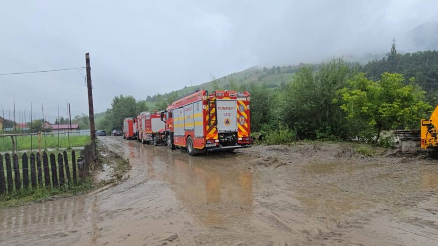 cod galben de inundatii in sase judete viituri rapide pe raurile mici si scurgeri importante 692187bc2c599