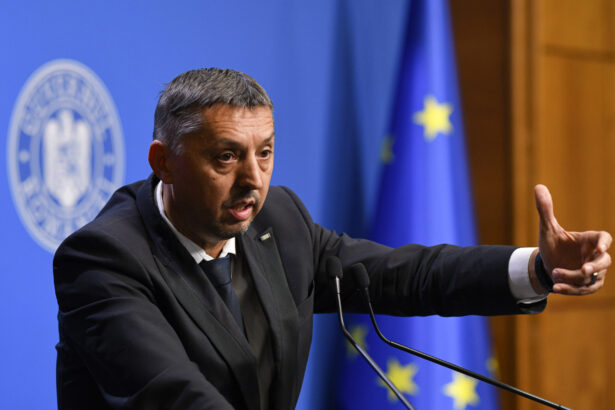 daniel david profesorii trebuie sa raporteze cazurile in care un coleg raspandeste teorii ale conspiratiei sau informatii false 69164639f2a0f