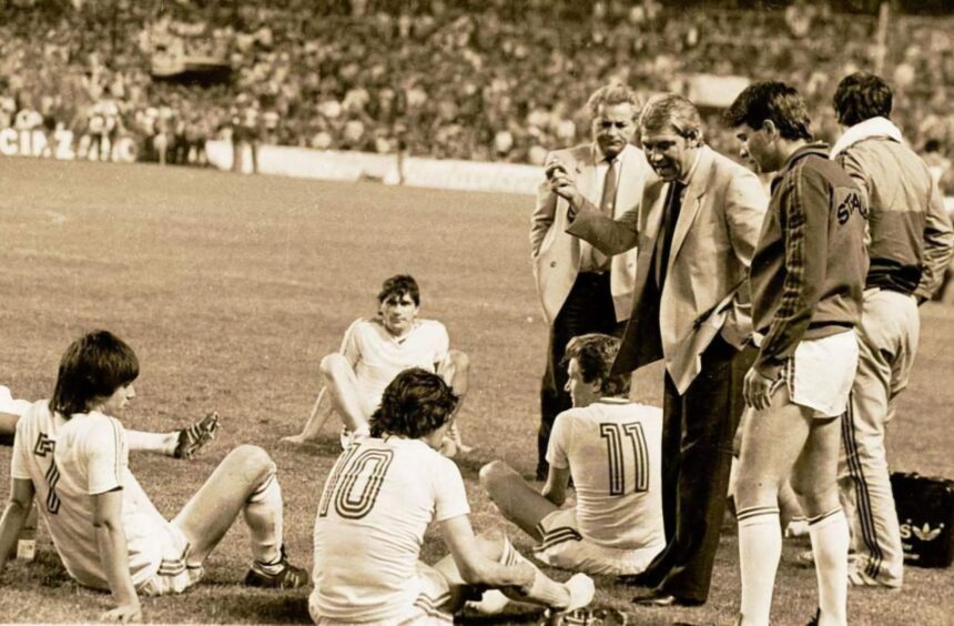 emerich jenei inmormantat cu onoruri militare anuntul dat de steaua bucuresti 690b67a175bcf