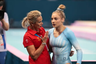 federatia romana de gimnastica dizolva loturile nationale in urma acuzatiilor la adresa cameliei voinea 692048709433d