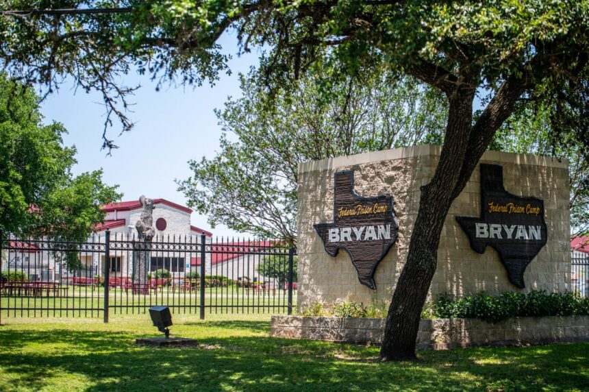 former phoenix news anchor sentenced to 10 years for 63m fraud in covid relief scheme 6924c2cb34604