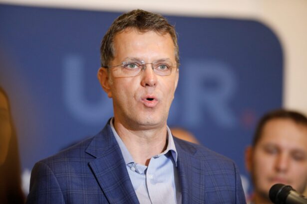 in opozitie mosteanu usr infierau impostura academica si cereau curatenie morala in guvern gandul scoate din arhiva un moment de colectie 692b396a8e9c0