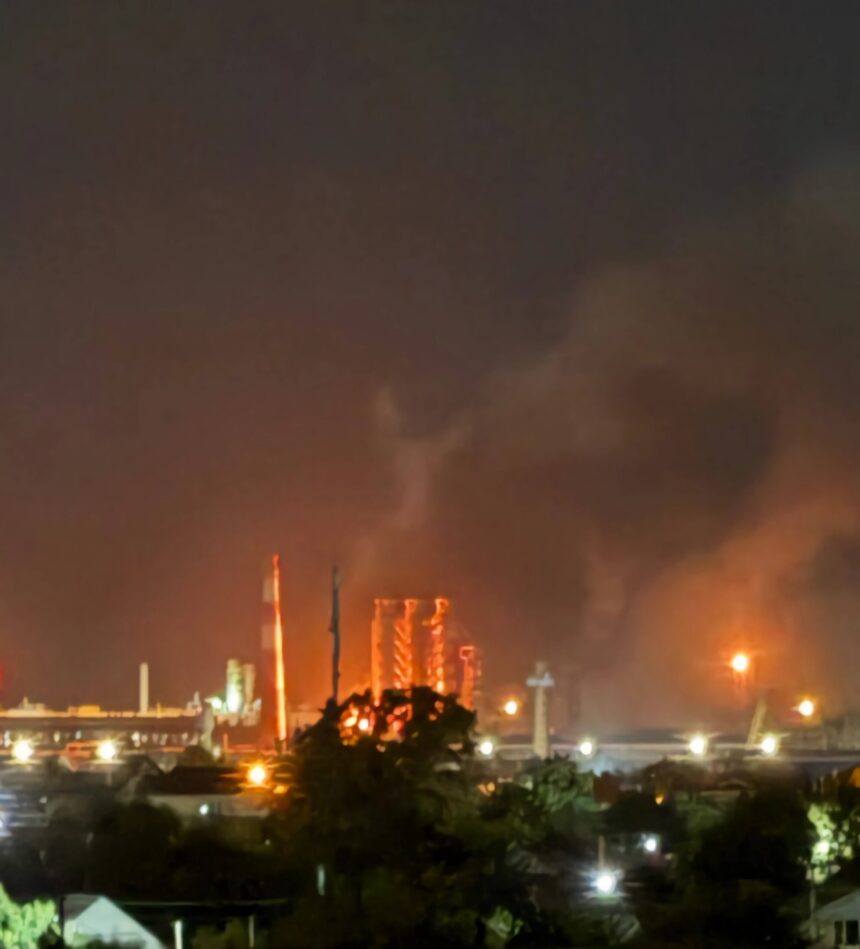 incendiul la rafinaria afipsky stins dupa atacul cu drone anunta autoritatile 692ac6e3c5675