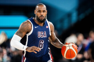 lebron james spune ca nu va juca la jo los angeles 2028 stephen curry ramane indecis 691d154c777bd