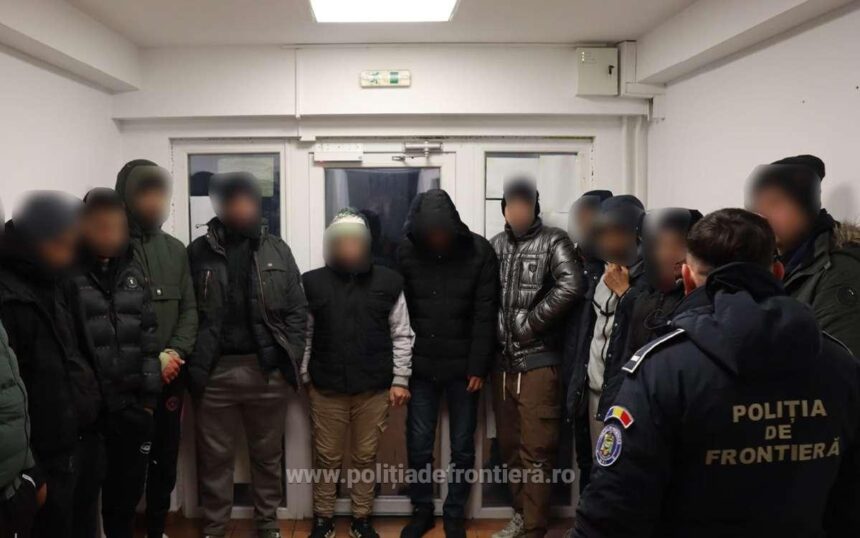 migranti din maroc si turcia ascunsi intr un camion cu piese metalice si paleti cu rasina 69256f53814be