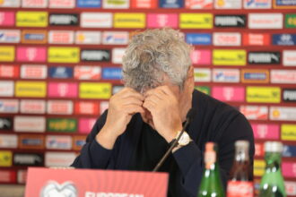 mircea lucescu isi asuma intreaga vina eu ma demit nu ma demite nimeni 691c413032424