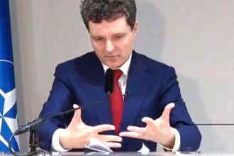 nicusor dan minimalizeaza gafele prin care s a remarcat si spune ca e mult mai relaxat de cand e presedinte daca as vrea sa dorm la cotroceni probabil ca as putea 691a217e0f90e