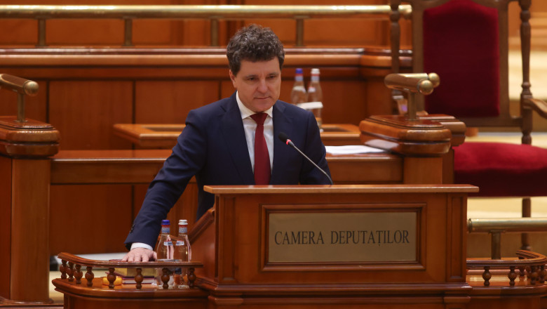 nicusor dan prezinta miercuri strategia nationala de aparare in parlament cateva pasaje sunt din sugestiile pe care le a primit de la cetateni 69258e8179fae