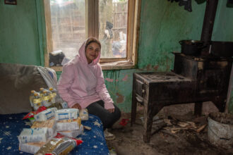 olandezul care se lupta de unul singur cu saracia lucie din romania stie ca nu va castiga dar face tot ce poate 6922eae859533