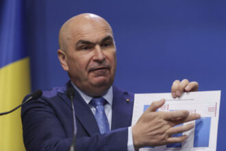 pachetul 3 de reforma amanat pana la finalul alegerilor locale de ce amana guvernul bolojan reforma surse 691ef4cc830a9