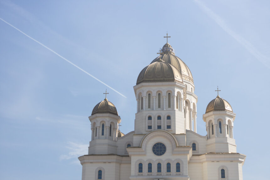 patriarhia romana respinge acuzatiile privind interpretarea unei poezii legionare in catedrala nationala 690793600b8e0