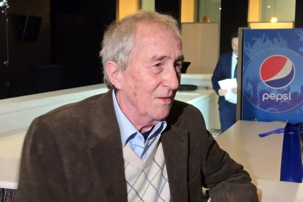 prima aparitie a lui valentin ceausescu dupa ce a fost diagnosticat cu probleme medicale foto video 691df37c09990