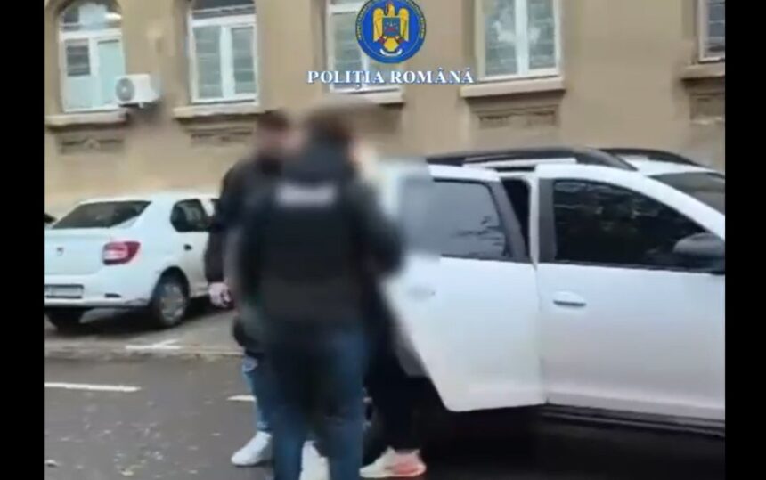 profita cand colegii ridicau gunoiul si le instala aplicatii bancare credite de 110 000 de lei video 6913212d04bed