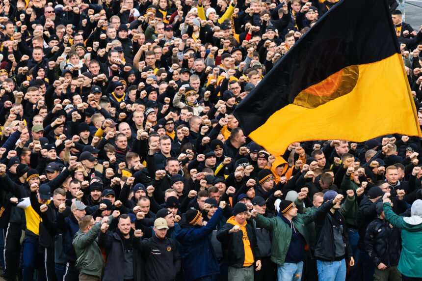 protest masiv al suporterilor din germania fata de planurile de inasprire a regulilor pe stadioane fotbalul este sigur 6919e934640eb