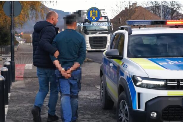 secret santa cu dosar penal mai a gasit arme letale si droguri in colete de craciun 6921b20f6909b