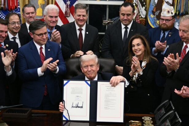 trump signs funding bill to end longest us government shutdown 6915eef6ea170