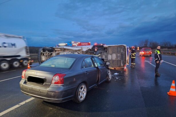 un microbuz s a rasturnat in judetul sibiu 12 persoane sunt implicate a fost activat planul rosu de interventie 691c074b196a1